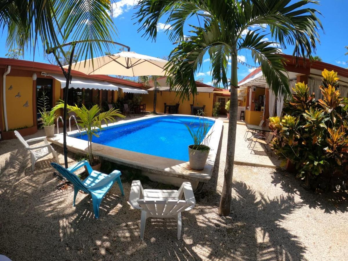 Cabinas El Colibri Puerto Carrillo Exteriör bild