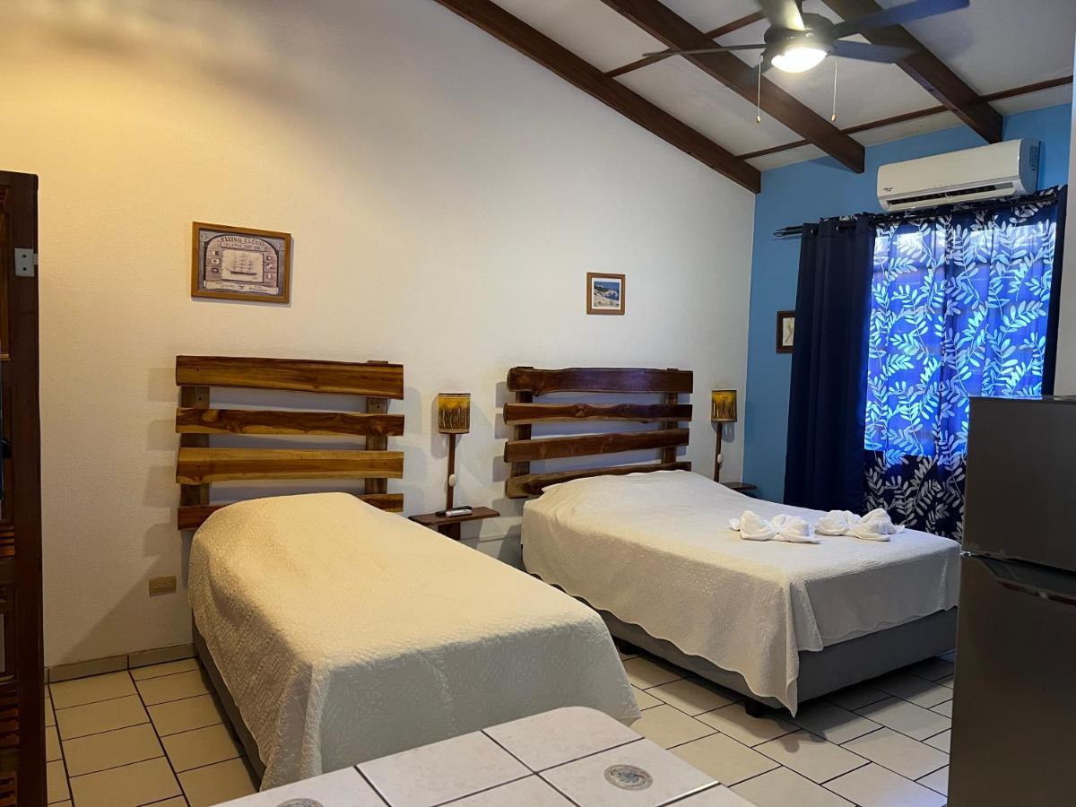 Cabinas El Colibri Puerto Carrillo Exteriör bild