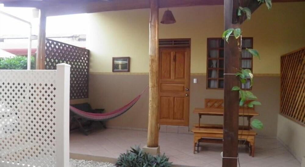 Cabinas El Colibri Puerto Carrillo Exteriör bild